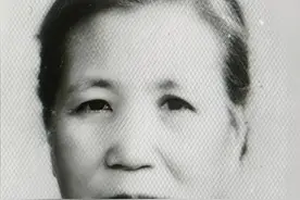 地下党秘密叛变，要与叛徒一起去破坏组织，其妻大惊：我也一起去图片