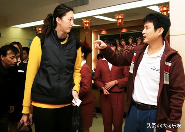 女排名帅陈忠和现状：二婚娶女排队员为妻，今已退休携妻回归家庭