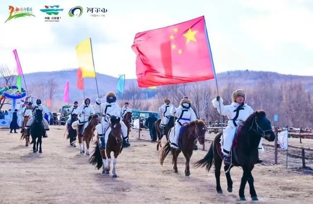 诚邀共赴跨年迎新之旅!银装素裹间,开启祈福狂欢的魔法庆典