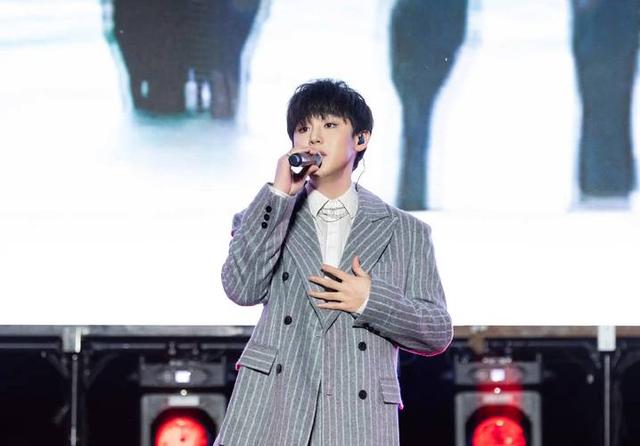 年轮风波后张碧晨演唱会遇冷
