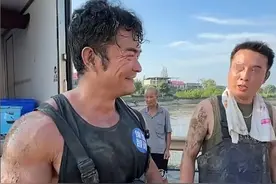 谁在说谎？博主称花2万包鱼塘遭村民疯抢，村干部称他在自导自演图片