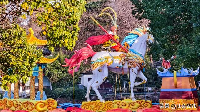 灯映华彩 夜泊秦淮——第40届秦淮灯会白鹭洲灯会主会场