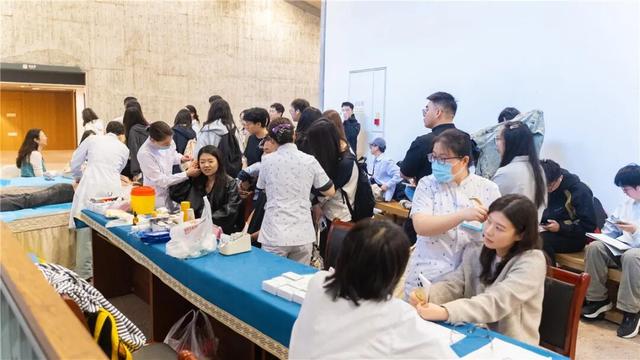 富阳这里，春日氛围感拉满！市民游客纷纷冒雨赶来……