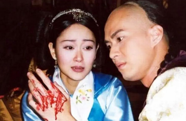 结婚10年被丈夫绿8次！最后出轨蒋勤勤，最终年仅43岁抑郁自杀