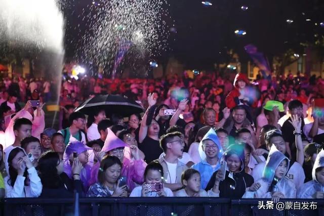 来红河过泼水节啦！攻略快收藏→