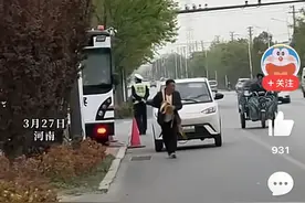 太有才啦！河南男子酒后怕查酒驾竟拉车回家，把交警都给逗乐了图片