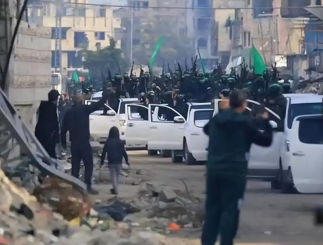 特朗普协议藏猫腻？以色列重启战火	，哈马斯咋成背锅侠？