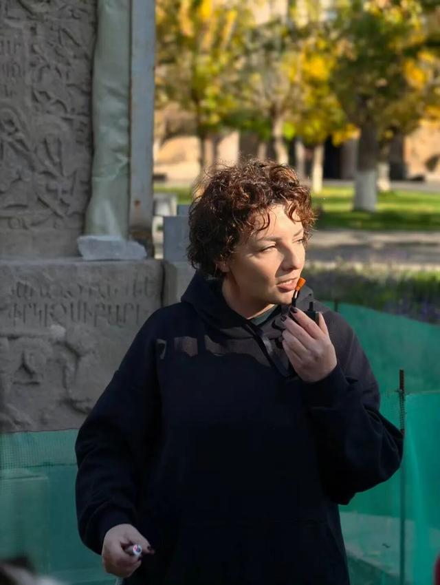 人均卡戴珊，这个忧伤又美丽的小国让我念念不忘