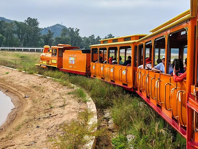江西旅游：从白鹤湖到上饶集中营行 （图）