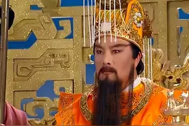 难怪玉帝不杀孙悟空，原来是因为其背后的靠山，三界之中无人敢惹图片