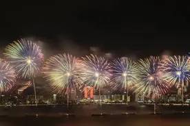 南昌国庆烟花秀引热议，日本网友：我们永远没有这样的表演图片