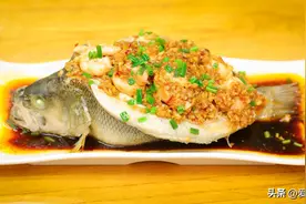 买鲈鱼，挑“大肚子”还是“小肚子”？口感差别大，弄懂买不吃亏图片