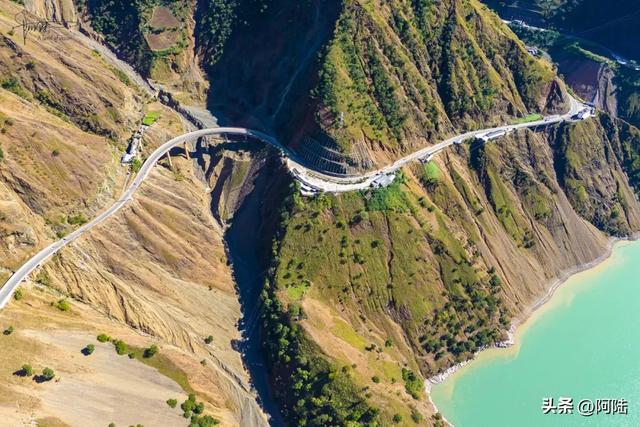 岩头村旅游驿站揭晓最佳观景点，淡季老板休假成常态。