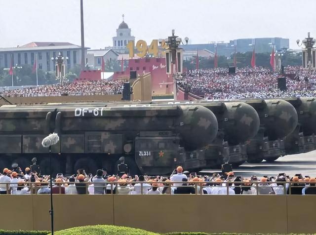 核按钮异动？解读特朗普决定重新启动，核声明的四大核心疑问