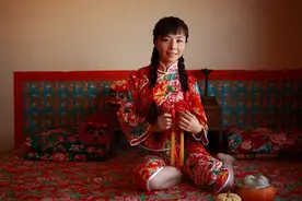 草根歌手王二妮的实力唱功，深受人们的喜爱图片