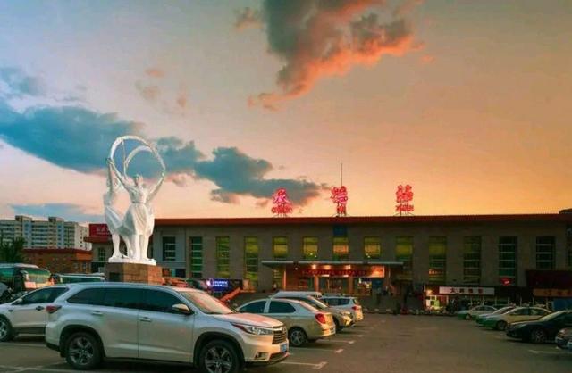 河北“巨无霸	”地级市，面积比保定	、唐山还大	，人口不到邢台12