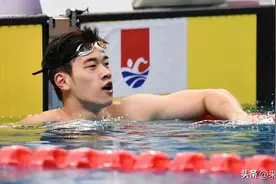 中国游泳队夺冠，日韩比中国人还激动，中国挺起了亚洲人的脊梁图片