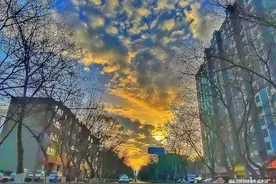 博湖：朝雨浥轻尘，飞云作童画图片