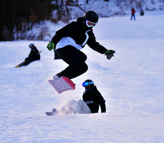 解锁鹤岗冬天:冰雪里的快乐密码