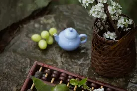 夜深人静喝茶的文案，句句伤感！图片