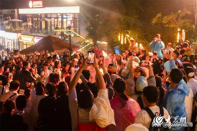 邀您共赴异域山野之约——红叶柿岩夜游4月23日重启，风情季正式启幕