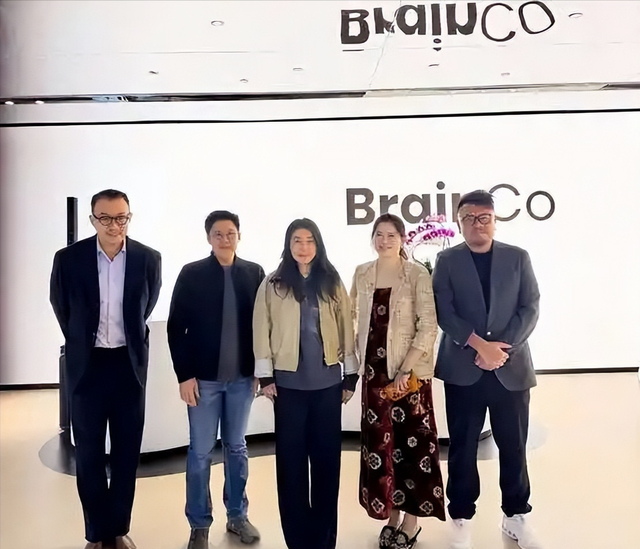 霍震霆没想到，被霍家寄予厚望的郭晶晶	，竟栽了这么大一个跟头