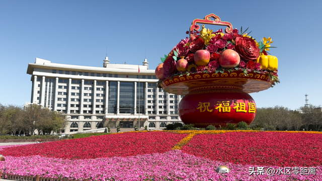 乌鲁木齐市水磨沟区——氛围感拉满！水磨沟区大街小巷绽放最美“中国红”