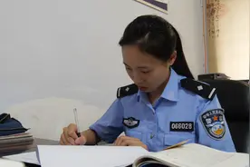 中国之声报道：警察“姐姐”和考上警校的“弟弟”联手抓获窃贼！图片