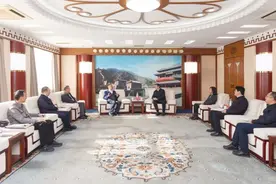 甘靖中与北京建工集团有限责任公司领导座谈交流图片