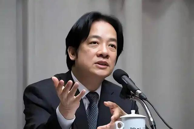 武统还没开始	，上百台军飞行员集体跑路，台专家：统一已有新模式