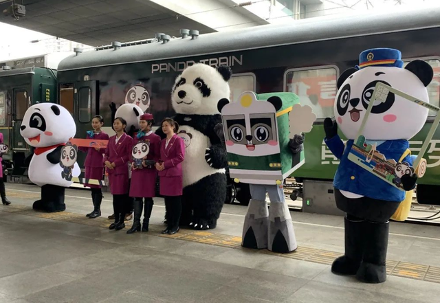 人均3万的熊猫专列餐饮翻车背后，中国没有真正的高端旅游专列