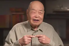 至今健在的开国将帅只剩一位，已经102岁高龄，身体依旧健朗图片