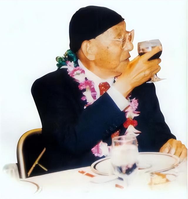 1991年，邓小平派人去美国邀请张学良回大陆，张学良：有三个条件