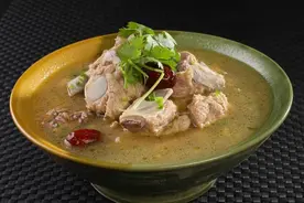 煮猪肉炖排骨时，牢记“1放3不放”，肉香味又正，关键还没腥味！图片