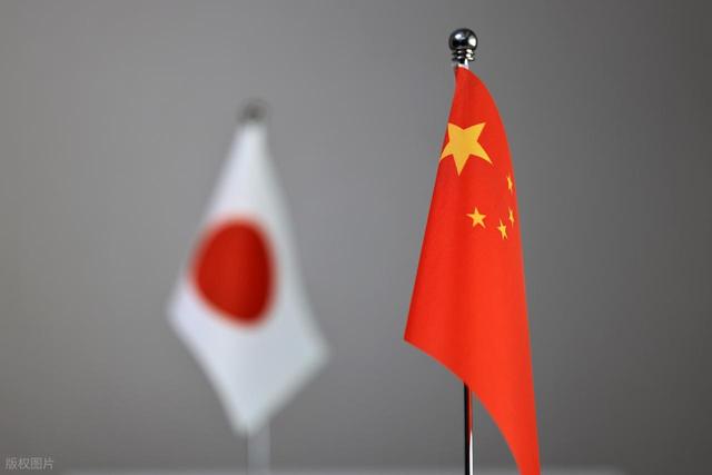 53年来首次，日高官求中方一件事，不到24小时，高市涉台措辞变了