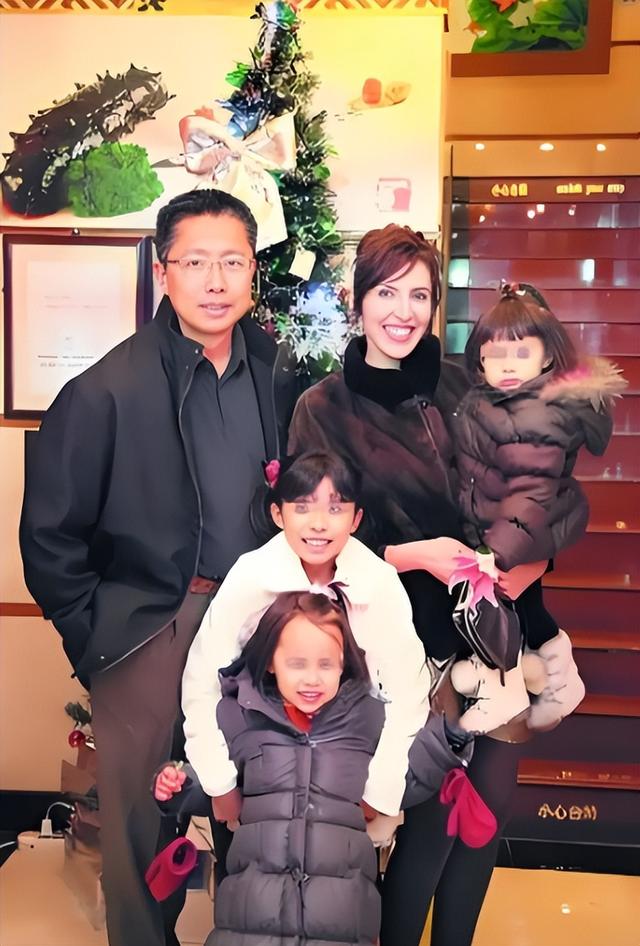 又一名人公开“声援”释永信！不料却被扒了个底朝天，家暴还重婚