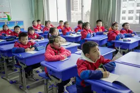 中小学校实行“课后延时服务”，就是外行干预教育的“成果”图片