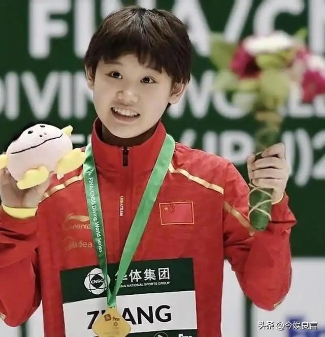 正式退出？21岁张家齐发声，眼泛泪花，未来或有三条路，年薪可观