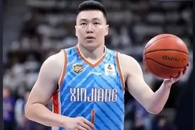 男篮国手李根：事业有巅峰，再婚迎娶娇妻，现一家三口幸福美满图片