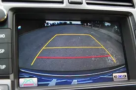 倒车影像三条线，老司机一句“口诀”解决倒车难题图片