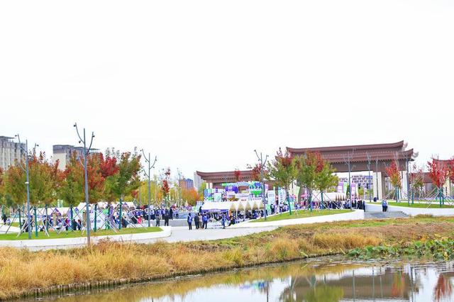 长春北湖公园：湖光秋色两相宜