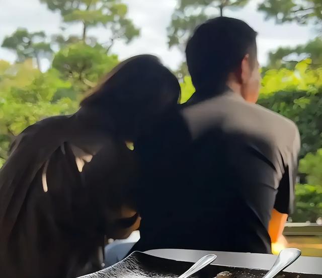 私生活混乱、被央视开除	、陪睡上位？王冠身上的标签究竟有多离谱