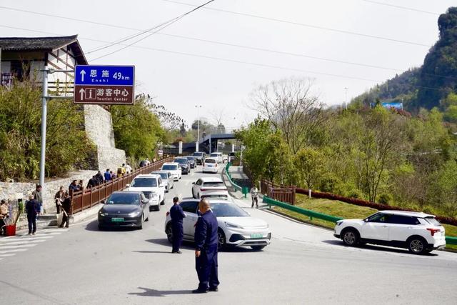 清明小长假接待9.5万人次！恩施大峡谷春日画卷引八方来客