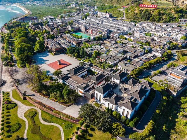 四川石棉：安顺场的四月花语