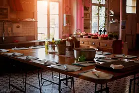 连吃带拿600刀!列治文华人店主请网红宣传 结果对方毛都没发…图片