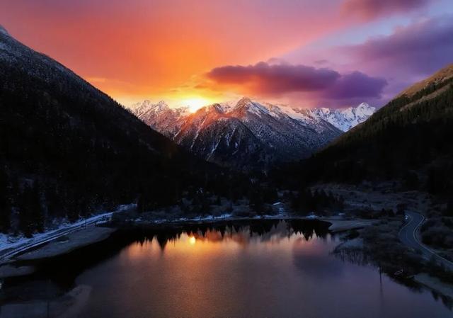 立即出发 | 直奔达古冰川，解锁第一份冬游攻略！