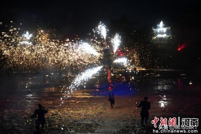 河南出了“中国迪士尼”，文旅爆款一年狂揽超12亿，三年暴涨15倍