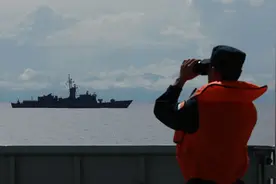 解放军靠近台岛，台军：三种情况自行射击，可能引发擦枪走火？图片