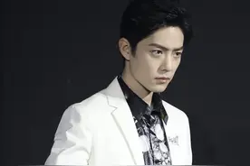 演员肖战更名后首次发文，热搜沸了！图片