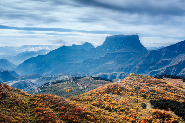 知道小凉山彝乡峡谷有多壮观吗？城巴佬！